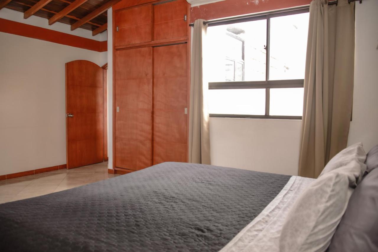 Calle 8 Suites メデジン エクステリア 写真