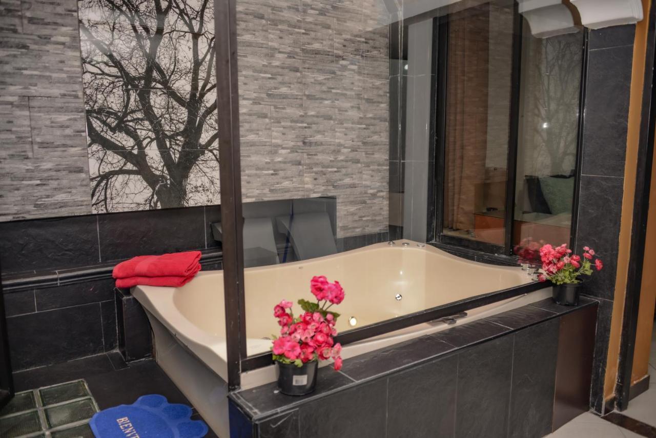 Calle 8 Suites メデジン エクステリア 写真