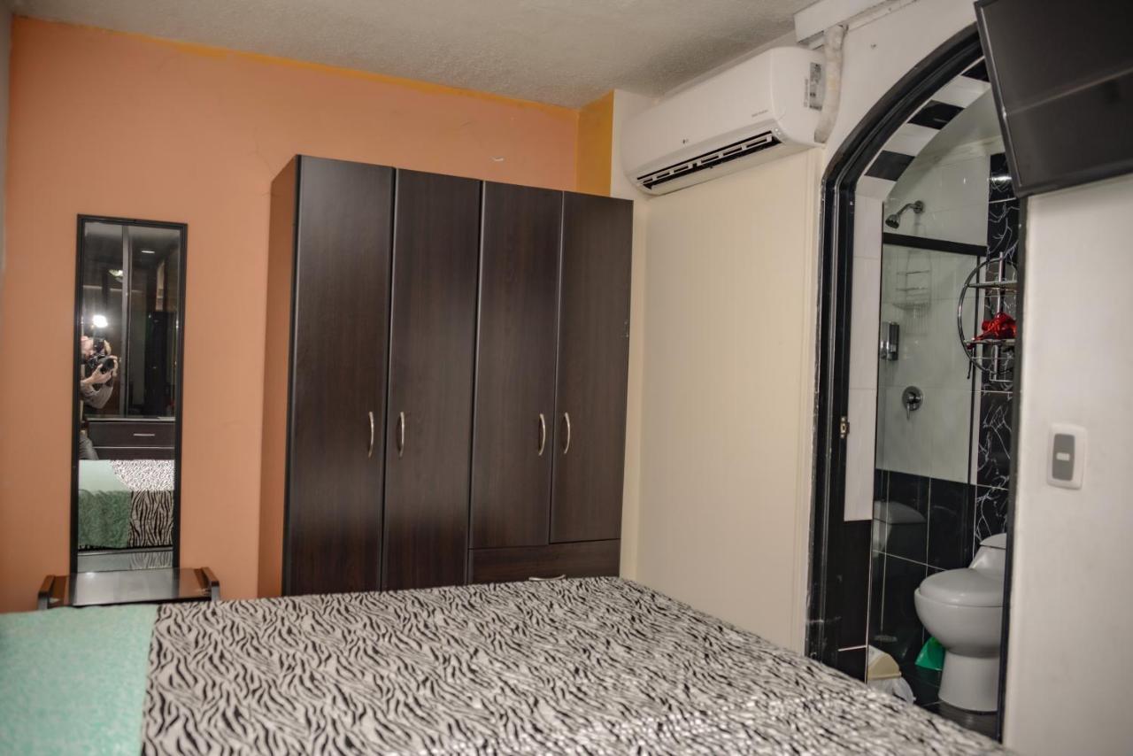 Calle 8 Suites メデジン エクステリア 写真