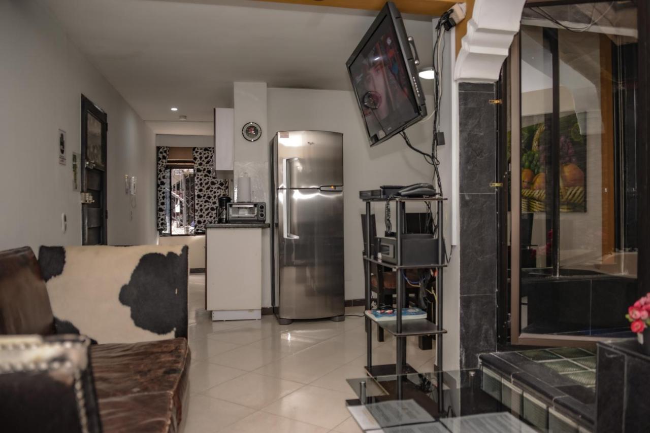 Calle 8 Suites メデジン エクステリア 写真