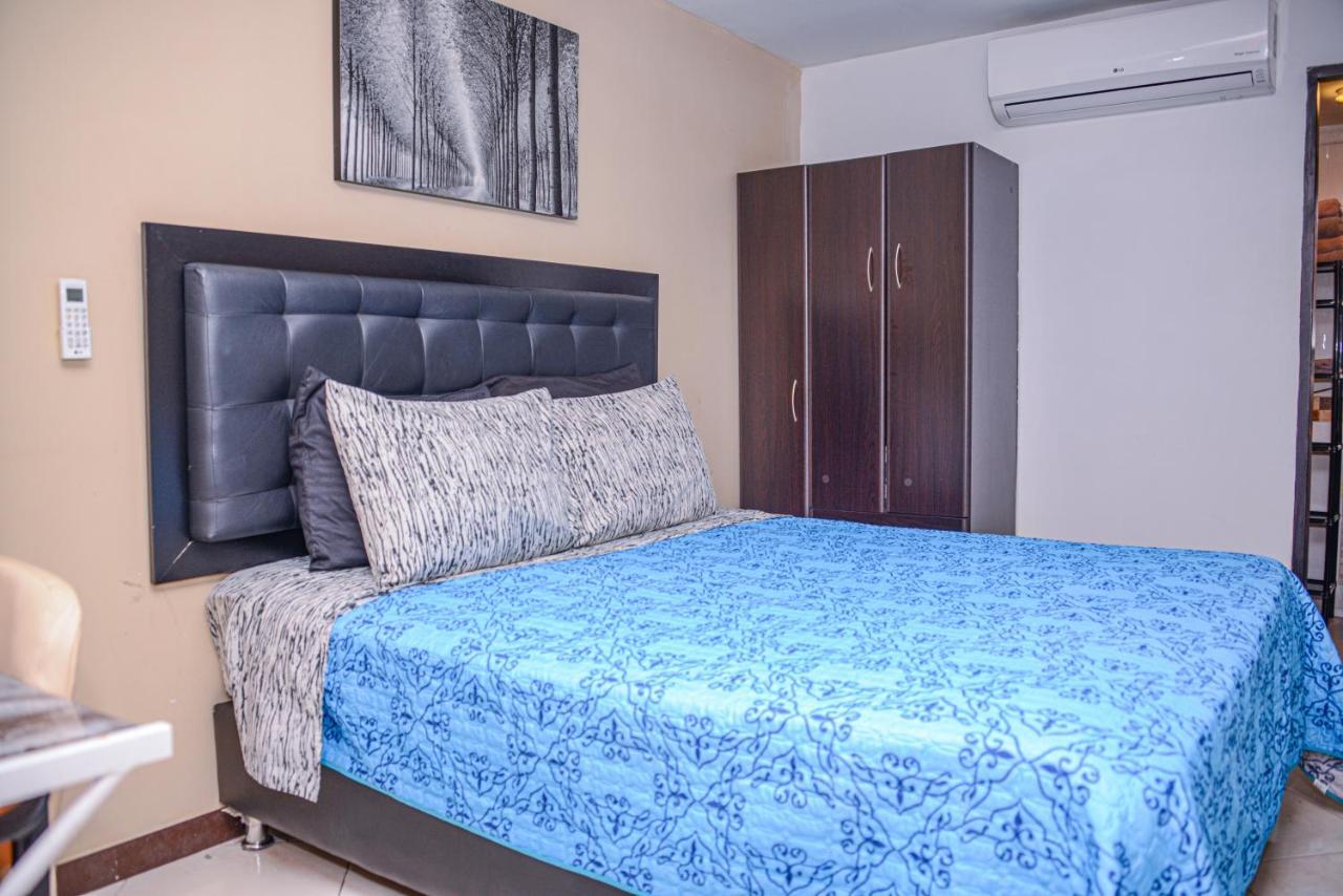 Calle 8 Suites メデジン エクステリア 写真